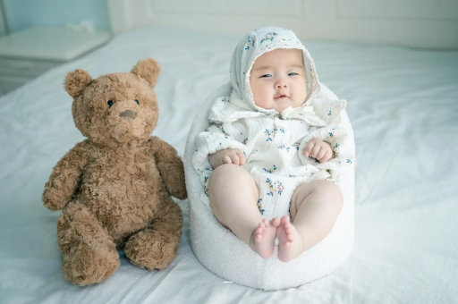 禹州宝宝挠耳朵是怎么回事